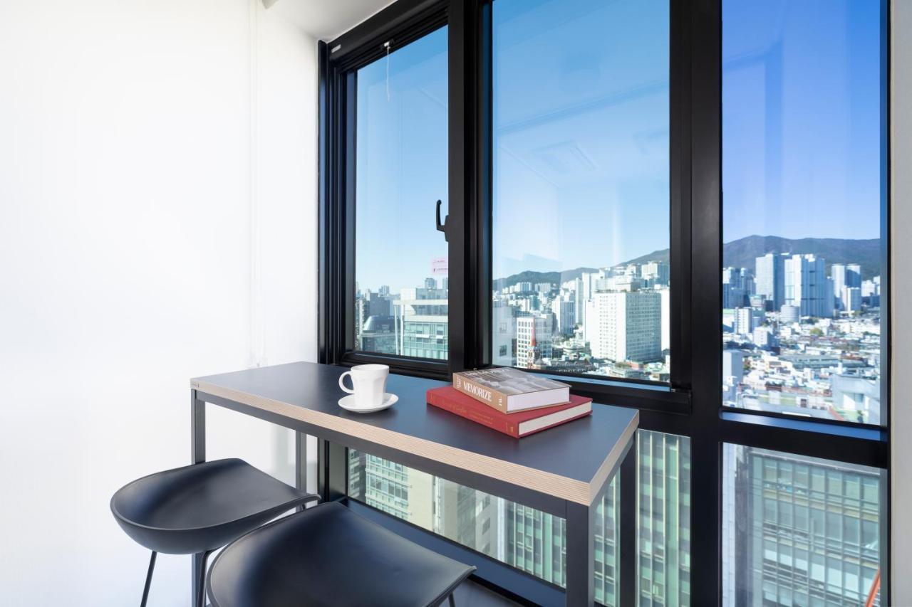 From H Reposant Hotel Busnan Seomyeon Пусан Екстериор снимка